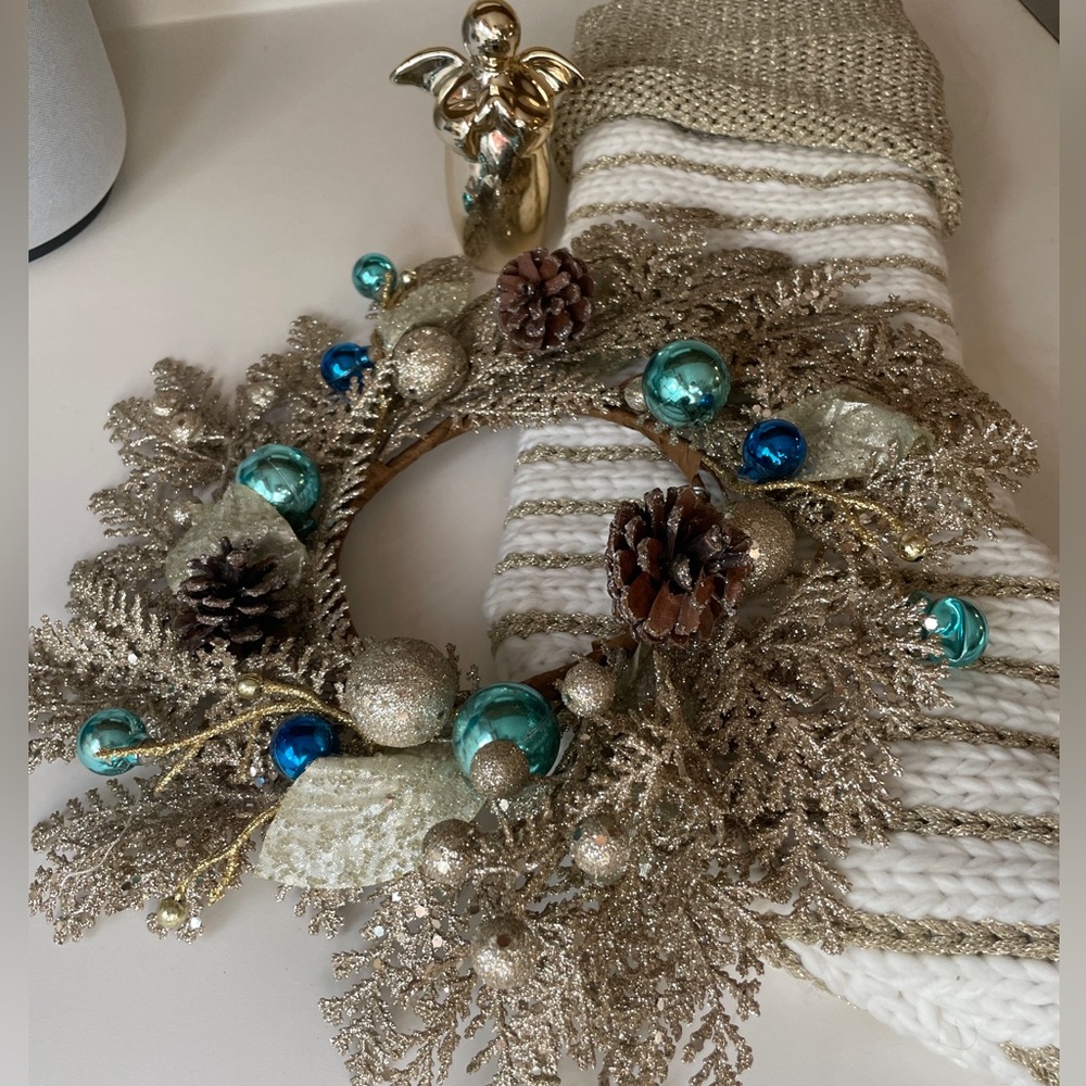 Gold tone Christmas decor bundle